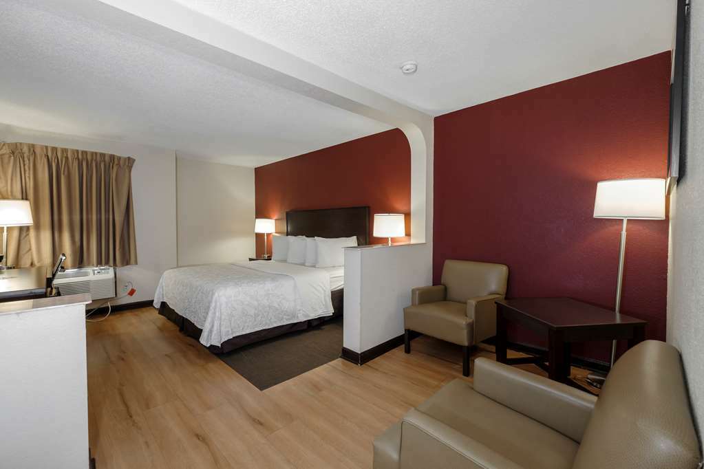Red Roof Inn Plus+ & Suites オペライカ 部屋 写真